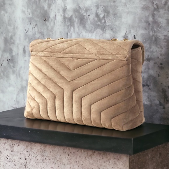 👜 🆕 Saint Laurent Loulou Medium Quilted Suede Shoulder Bag in color Taupe - Picture 2 of 7